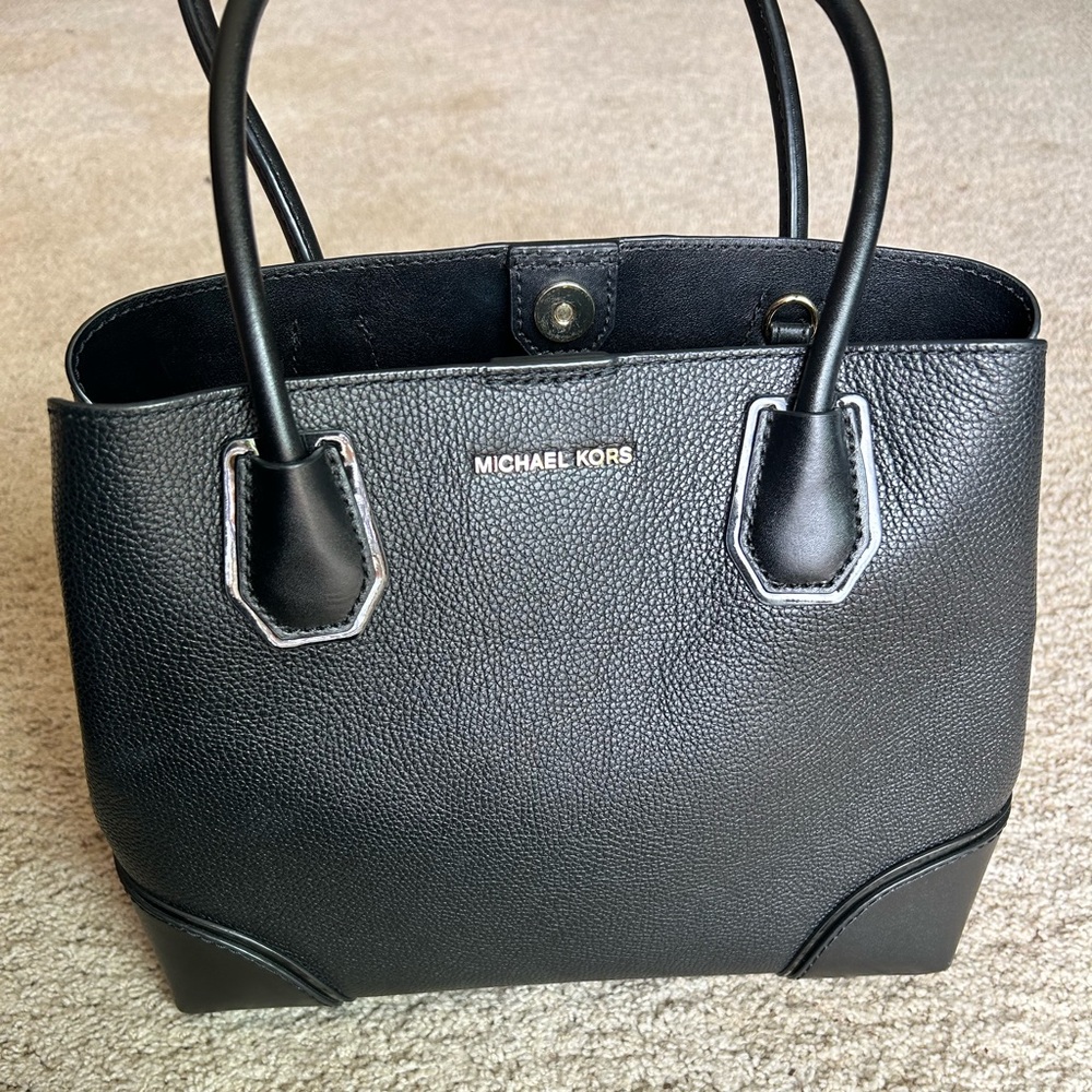 Michael Kors Vintage Mercer Gallery Black Medium Tote Bag Purse